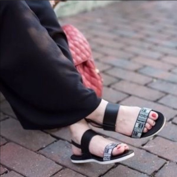 vionic brinley sneaker